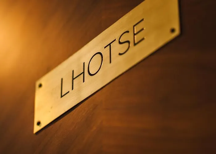 Lhotse At Karwaan Appartement